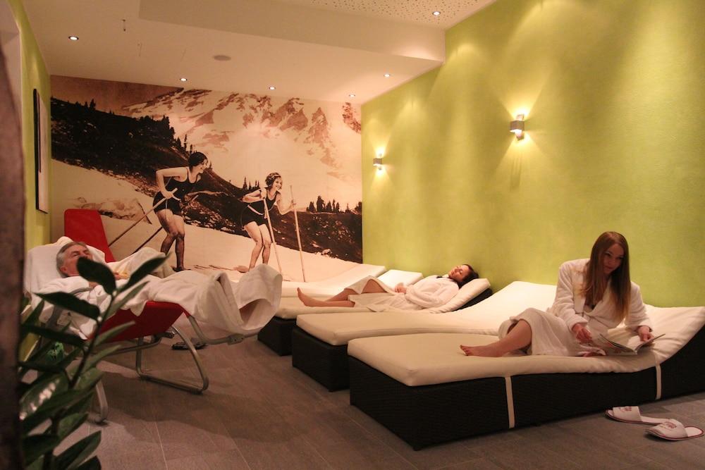 Hotel Almrausch ザールバッハ・ヒンターグレム エクステリア 写真