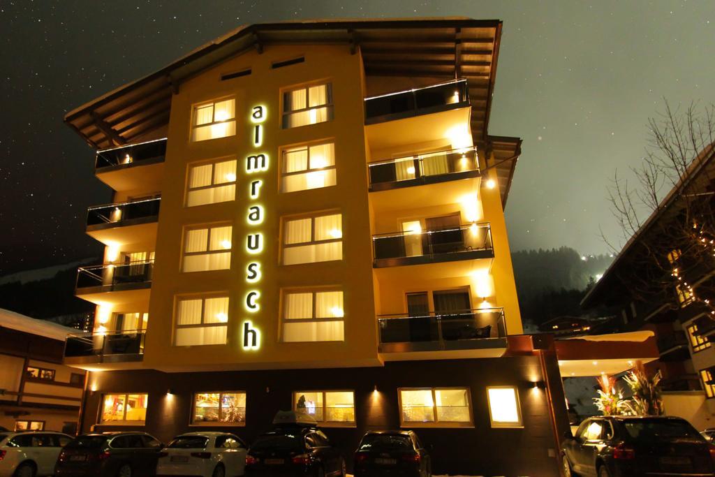Hotel Almrausch ザールバッハ・ヒンターグレム エクステリア 写真