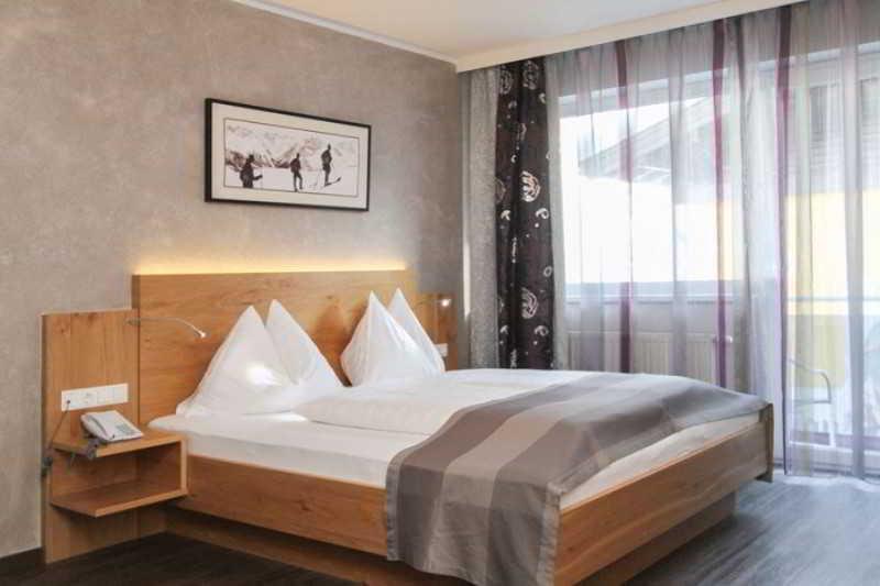 Hotel Almrausch ザールバッハ・ヒンターグレム エクステリア 写真