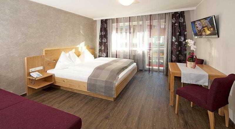 Hotel Almrausch ザールバッハ・ヒンターグレム エクステリア 写真